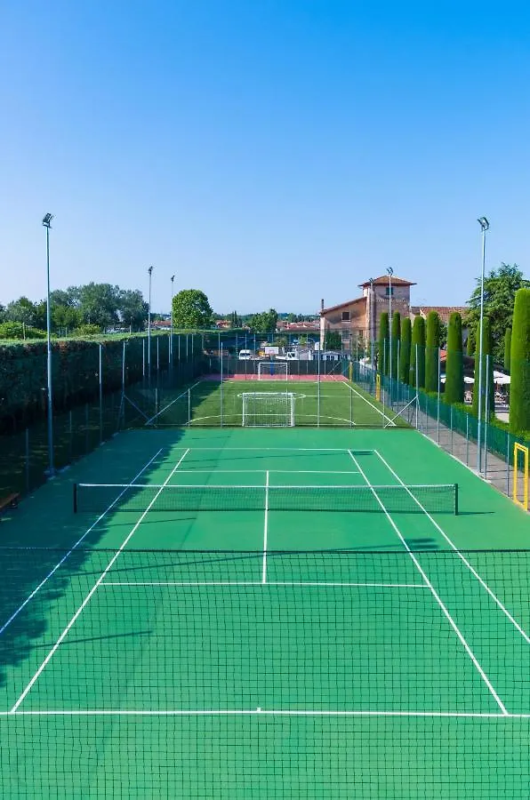 **** אתר קמפינג פסקיארה דל גארדה Del Garda Village And Camping איטליה