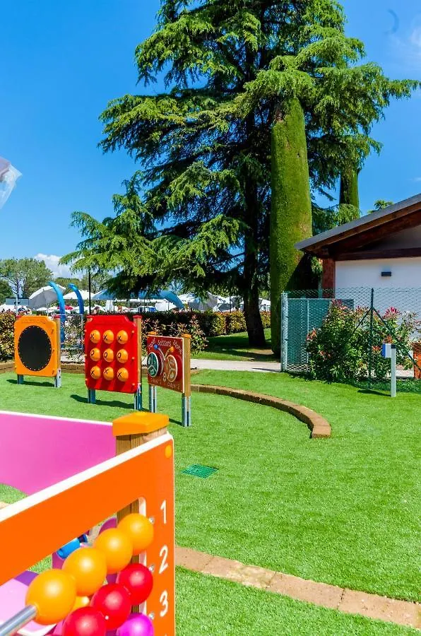פסקיארה דל גארדה Del Garda Village And Camping פסקיארה דל גארדה