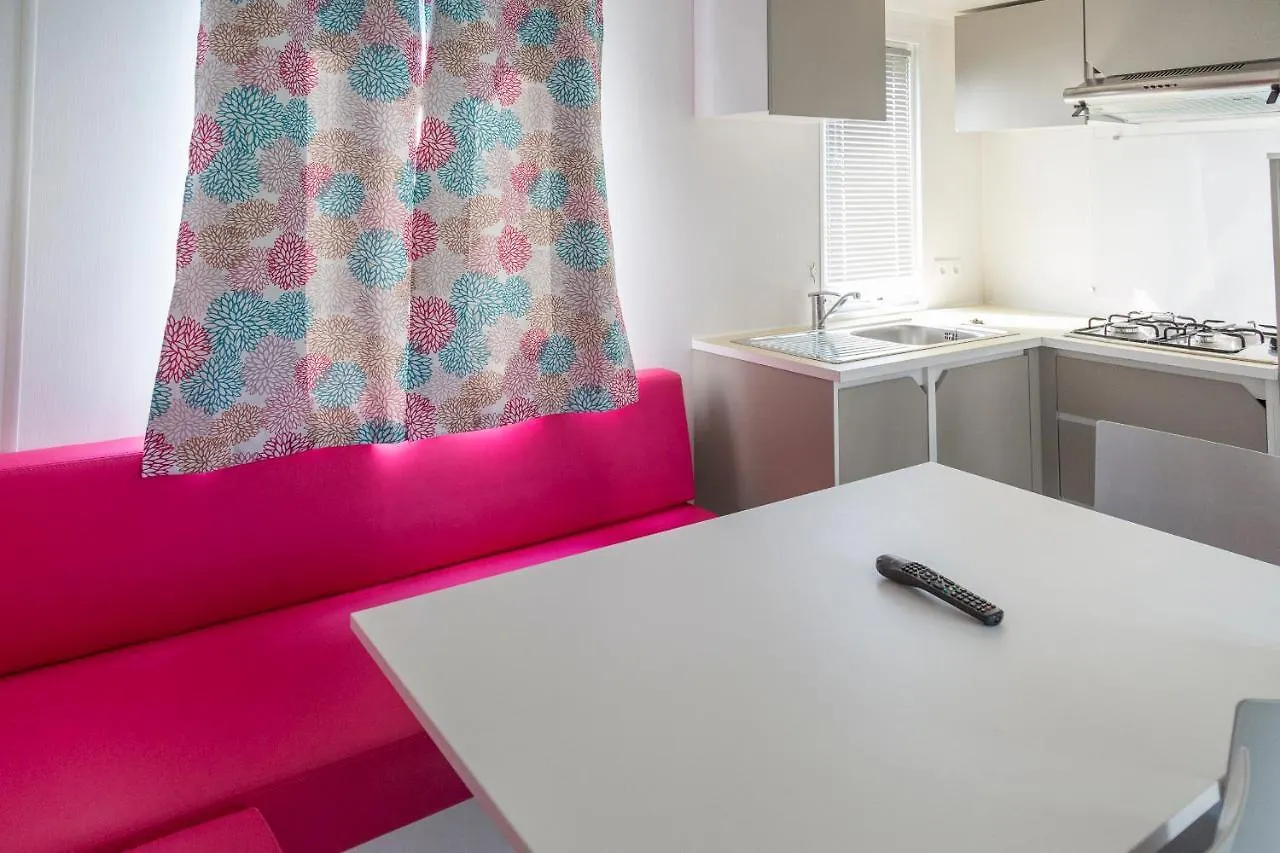 פסקיארה דל גארדה Del Garda Village And Camping