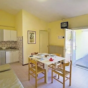 פסקיארה דל גארדה Del Garda Village And Camping 4*, פסקיארה דל גארדה איטליה