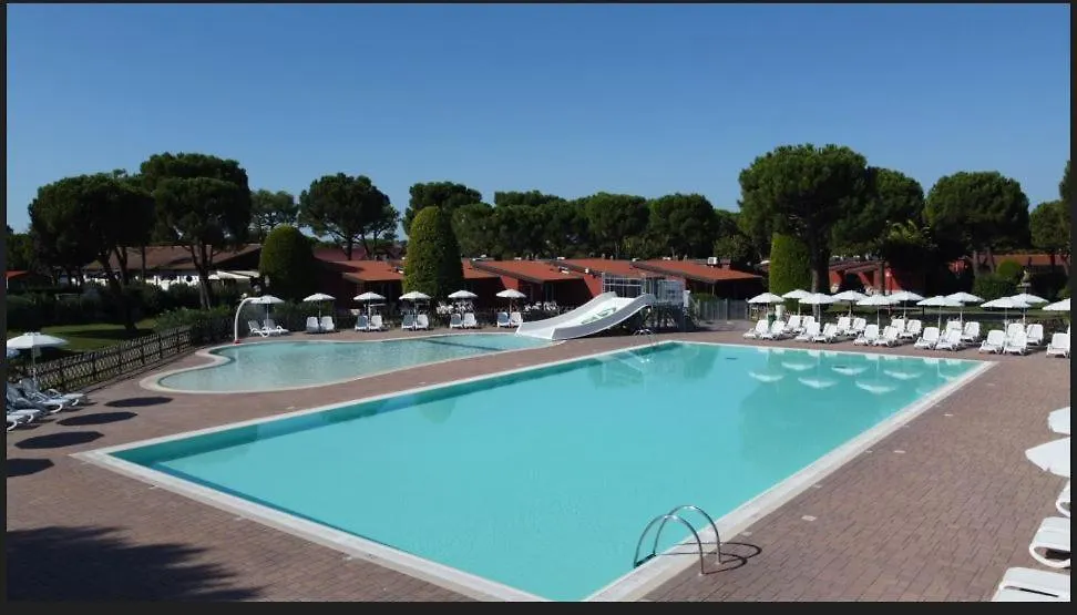 אתר קמפינג פסקיארה דל גארדה Del Garda Village And Camping