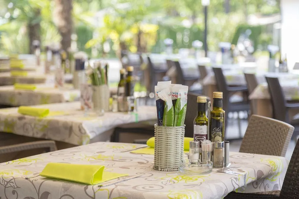 פסקיארה דל גארדה Del Garda Village And Camping איטליה