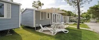 פסקיארה דל גארדה Del Garda Village And Camping 4*, פסקיארה דל גארדה
