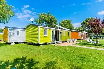 פסקיארה דל גארדה Del Garda Village And Camping